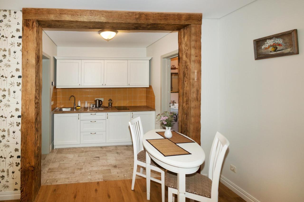 Melnmuize Appartement Karklė Buitenkant foto