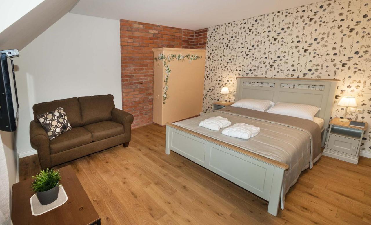 Melnmuize Appartement Karklė Buitenkant foto
