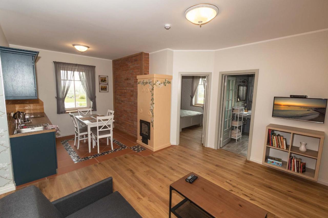 Melnmuize Appartement Karklė Buitenkant foto