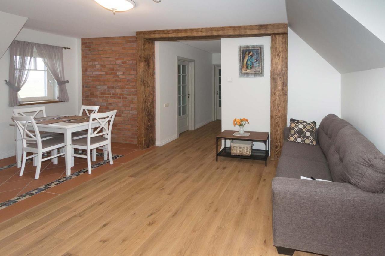 Melnmuize Appartement Karklė Buitenkant foto